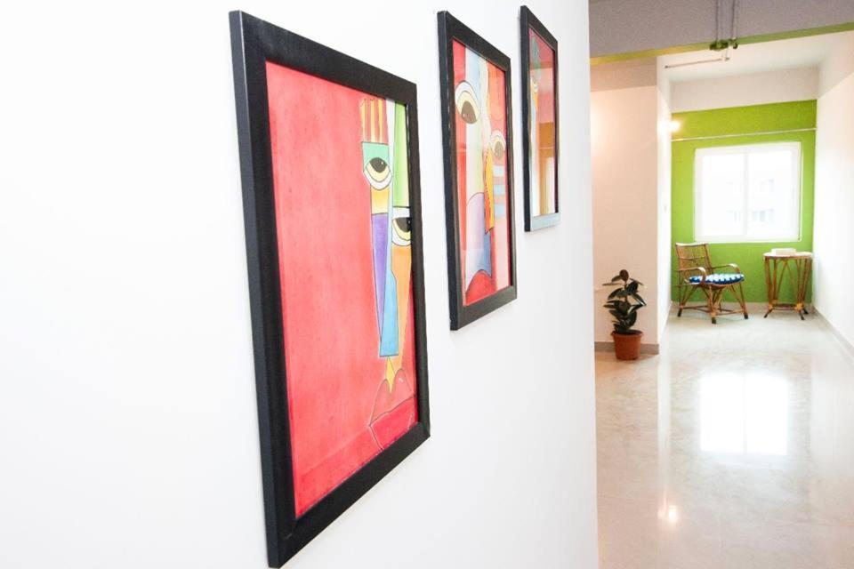 Buzz Quarter Hotel Hyderabad Eksteriør billede